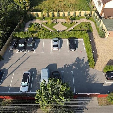 Golden Lion Hotel Boryspilʼ 외부 사진
