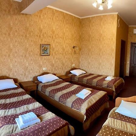 Golden Lion Hotel Boryspilʼ 외부 사진