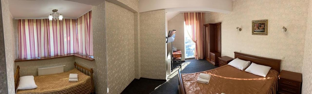 Golden Lion Hotel Boryspilʼ 외부 사진